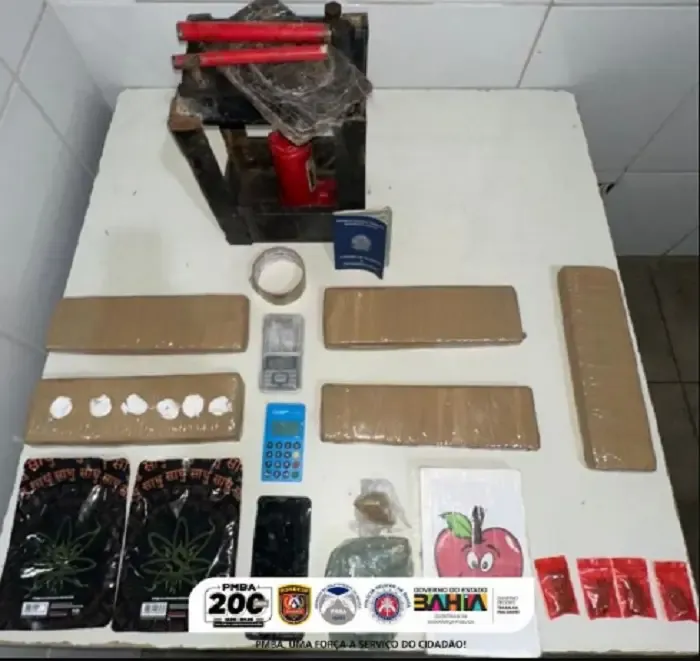 Polícia Militar prende homem com maconha, crack e cocaína em Juazeiro-BA