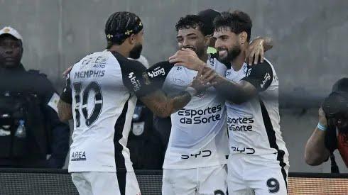 Corinthians vence o Vasco no Maracanã e fatura o tetracampeonato da Copa do Brasil