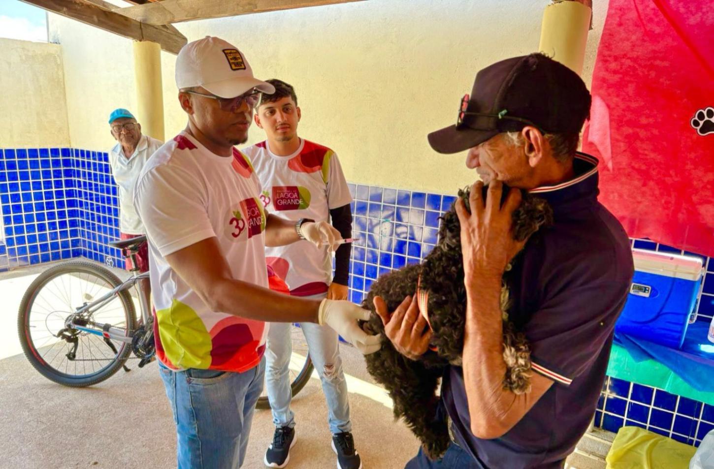 Mais de 5 mil cães e gatos foram imunizados em Lagoa Grande-PE durante a Campanha Municipal de Vacinação Antirrábica