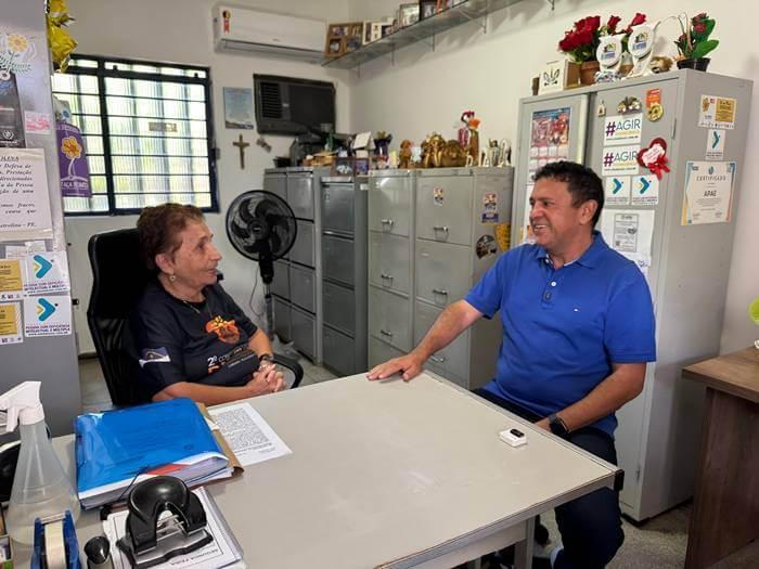 Carlos Britto visita a APAE de Petrolina-PE e reforça a importância da instituição para atender a população