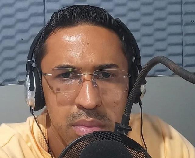 Bandidos clonam conta do WhatsApp do radialista Romário Silva e usam inteligência artificial para praticar crimes virtuais