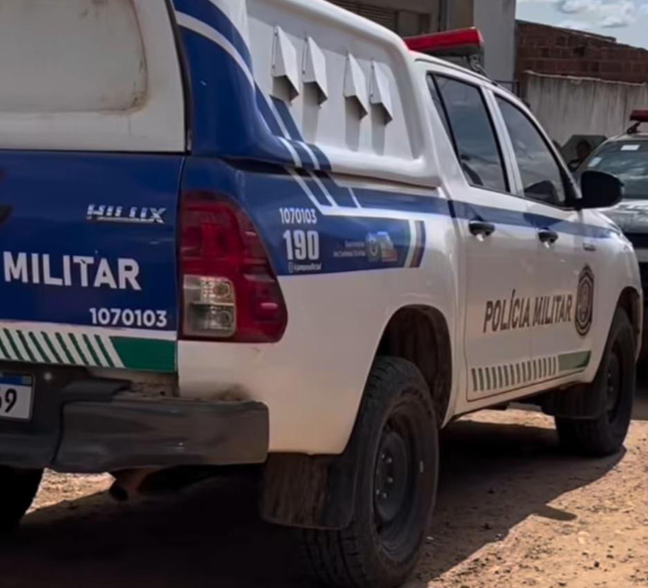 Corpo de homem é encontrado enterrado dentro de quintal de residência em Santa Maria da Boa Vista-PE