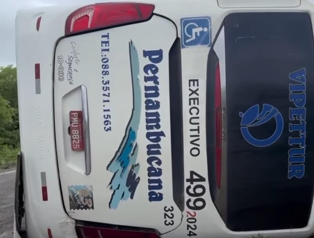 Acidente envolvendo ônibus da Pernambucana é registrado entre Dormentes-PE e Santa Cruz-PE