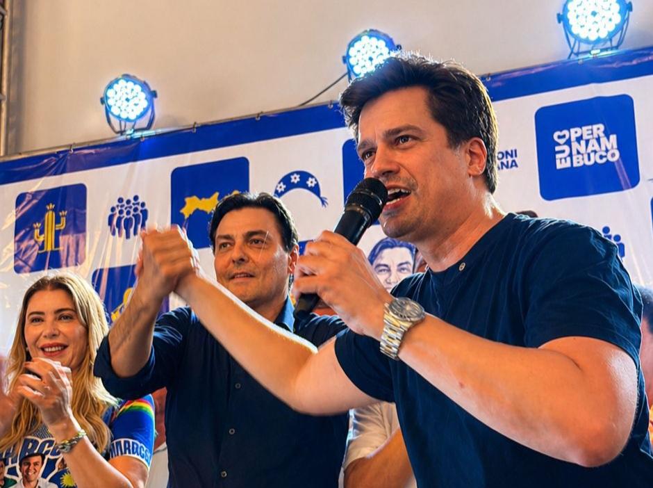 Deputado federal Lucas Ramos participa do lançamento da pré-candidatura de Marconi Santana à ALEPE