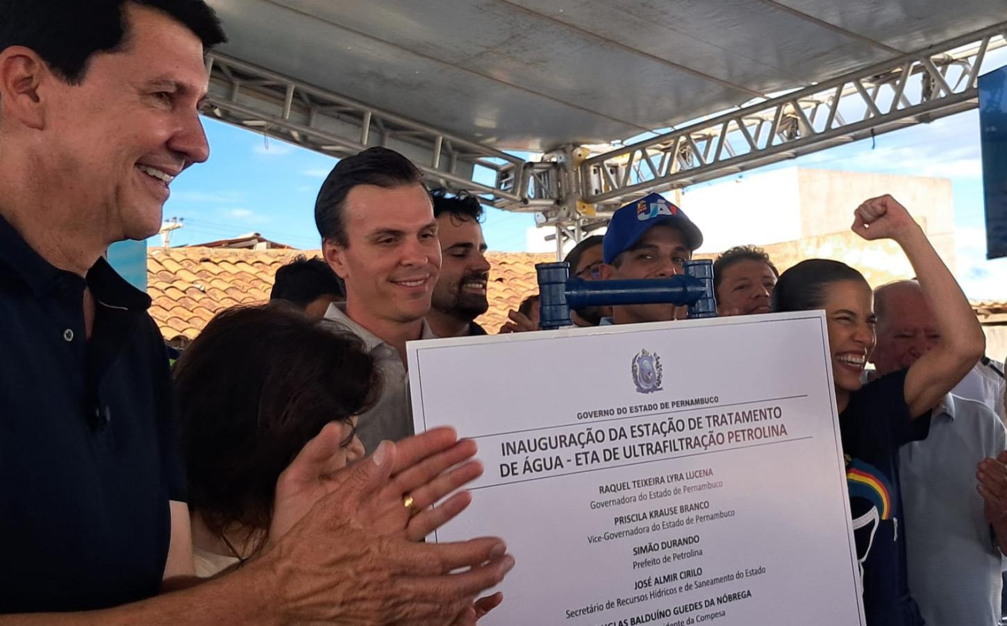 Raquel Lyra inaugura obra em Izacolândia, entrega ônibus escolares, anuncia reforma da Escola Santa Maria e assina Convênio para construção do Mercado Público de Lagoa Grande