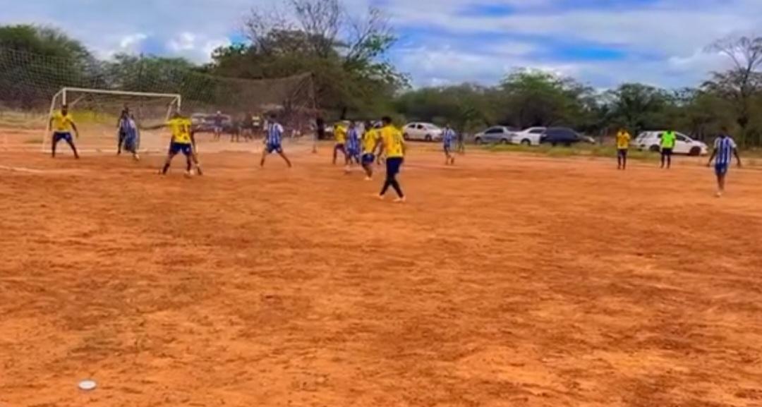 Breno Car x Os Tops dos Vermelhos irão se enfrentar na grande final da Copa Natalina de Futebol, no próximo domingo (31)
