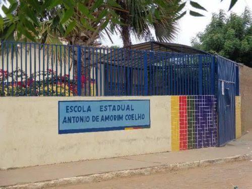 Escola Antônio de Amorim emite nota de pesar pelo falecimento de Francisco de Assis - irmão das servidoras Naiza, Nadir e Nair