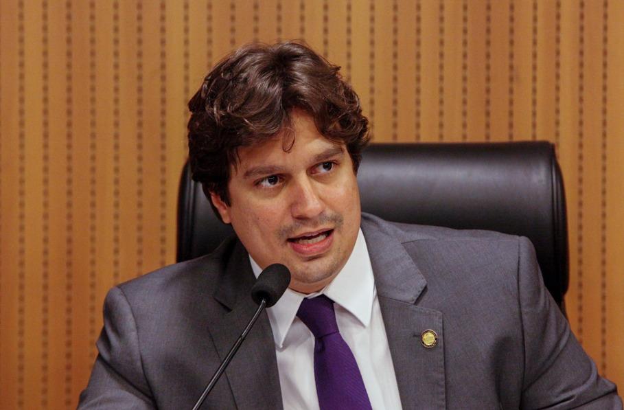 Fim da escala 6x1: Deputado federal Lucas Ramos vota pela jornada de trabalho mais justa e humana; veja como foi a aprovação da PEC