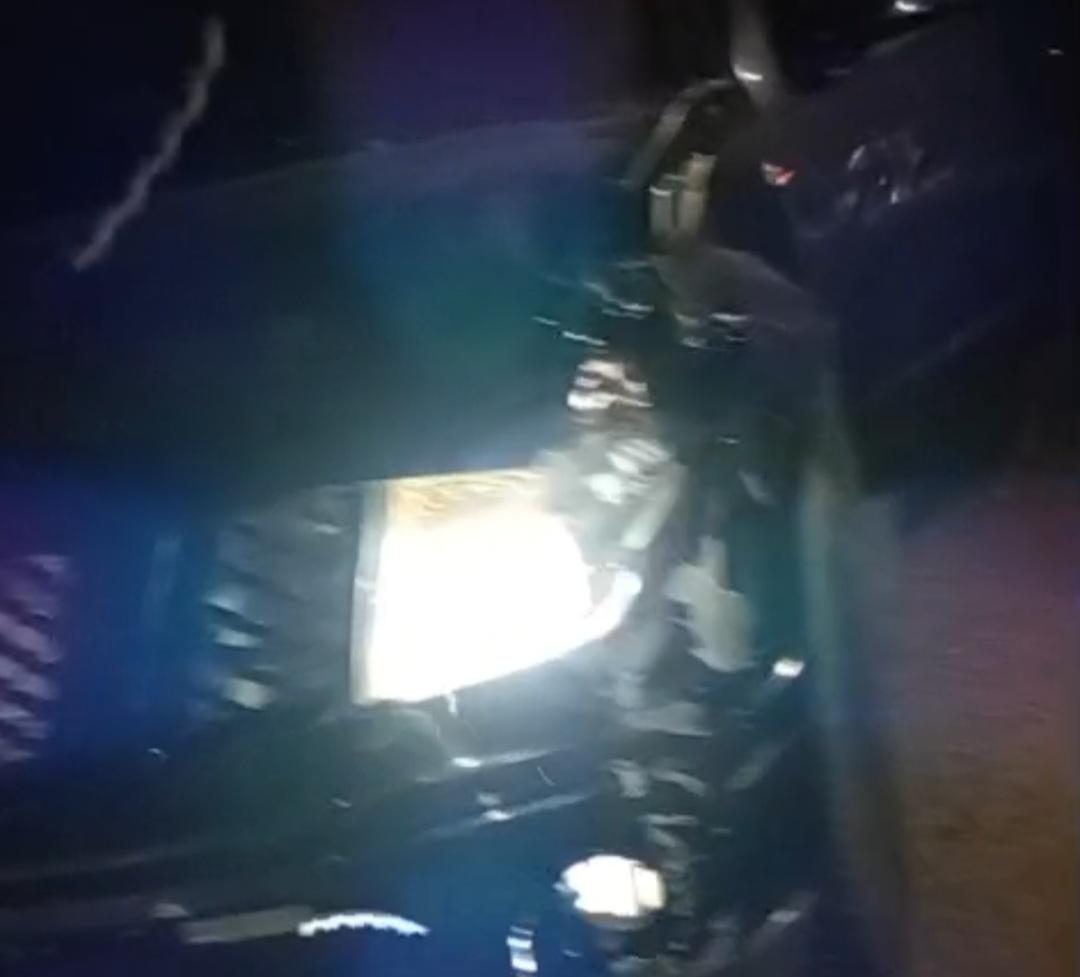 Acidente envolvendo carro e animal é registrado no povoado de Nova Descoberta, em Petrolina-PE