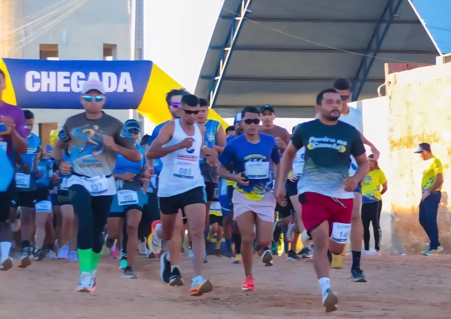 Em Lagoa Grande-PE, com percurso de 5 km, atletas participam do Circuito Lagoa-Grandense de Corrida de Rua
