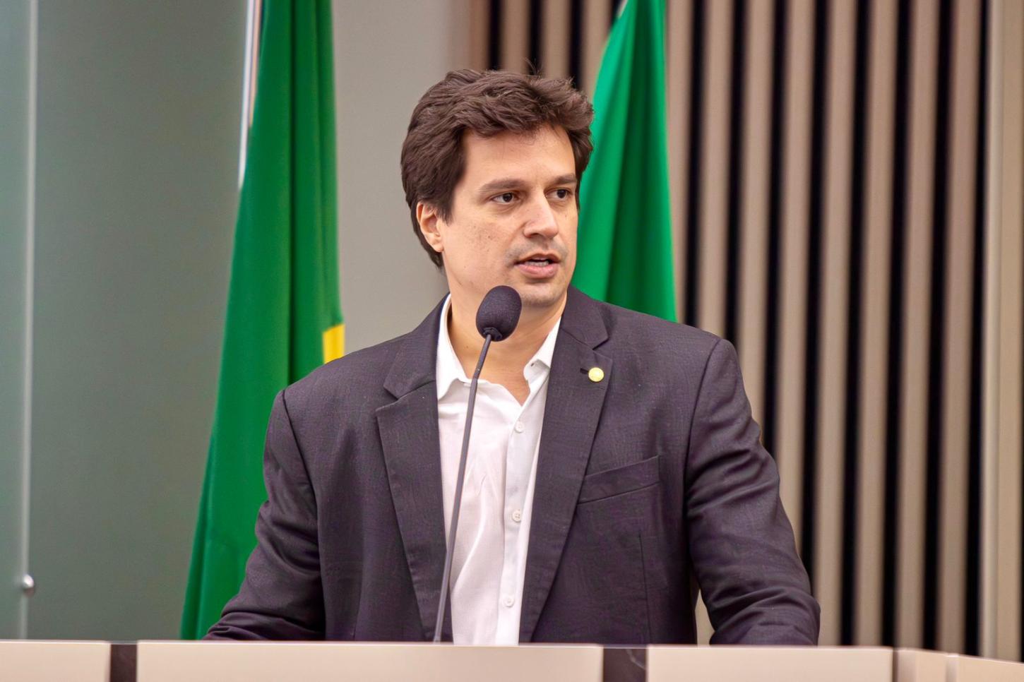 Lucas Ramos compara trajetória de João Campos à de Eduardo Campos e afirma que socialista representa “o caminho da mudança”