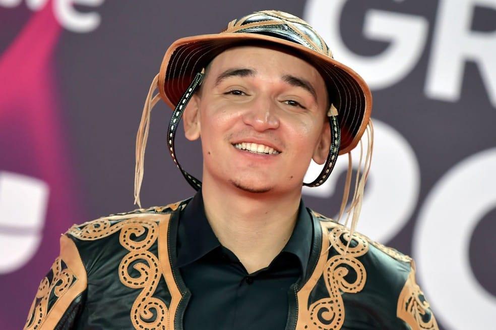Cantor João Gomes interrompe temporariamente agenda de shows devido à problemas de saúde, informa assessoria do artista