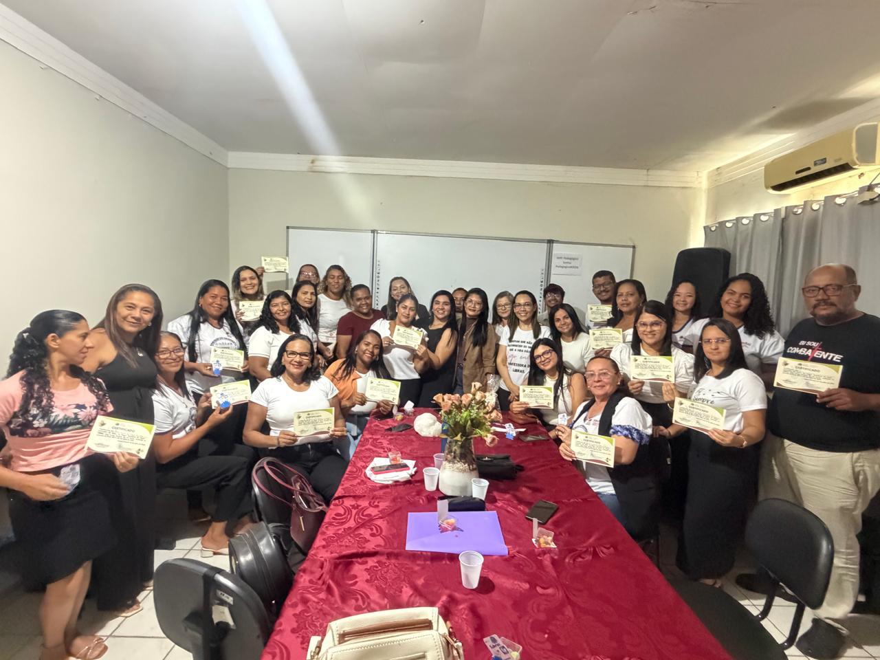 Professores do AEE de Lagoa Grande-PE recebem certificação em Curso de Libras e reforçam educação inclusiva