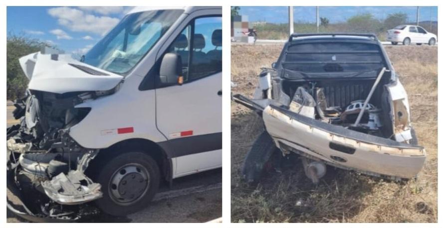 Acidente envolvendo van e caminhonete deixa três feridos na BR-428, que liga Petrolina-PE à Lagoa Grande-PE