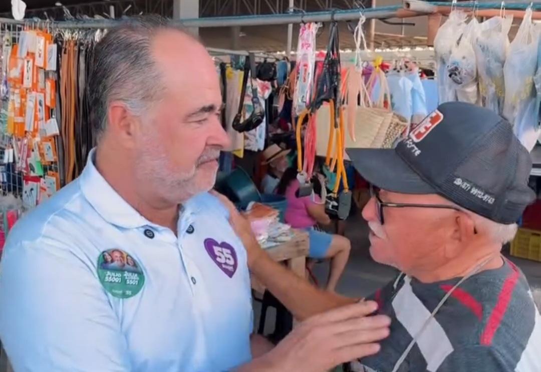 Candidato a deputado estadual, Julio Lossio conversa com feirantes de Petrolina, reforça o compromisso com todos e é recepcionado de forma calorosa
