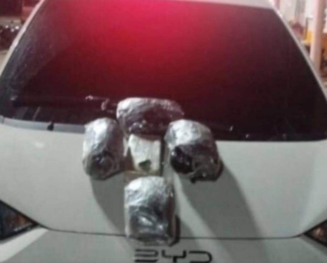 Durante fiscalização, Polícia Militar apreende drogas em Lagoa Grande-PE; entorpecentes seriam entregues no Ceará