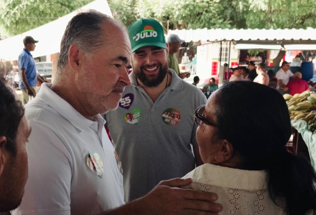 Candidato a deputado estadual, Dr. Julio Lossio visita feira do bairro João de Deus, em Petrolina-PE e relembra obra realizada durante sua gestão; VEJA O VÍDEO