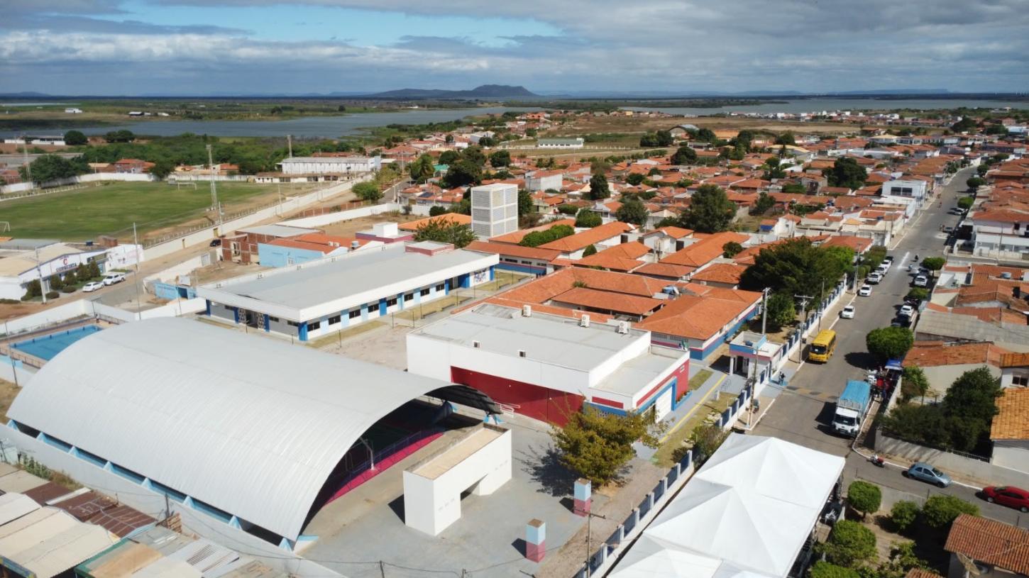 Oito dias sem aula: Estudantes da Rede Estadual de Casa Nova-BA aguardam solução para falta de energia