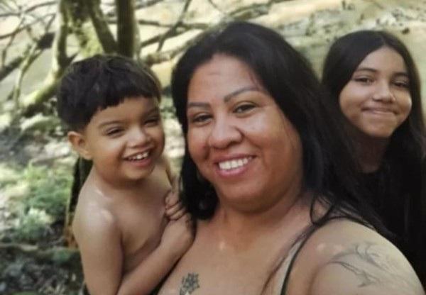 Tragédia: Carro é arrastado por correnteza durante temporal e mata criança e adolescente; mãe está desaparecida