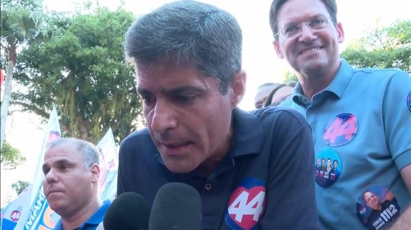 Candidato ao Governo da Bahia, ACM Neto aponta segurança e saúde como prioridades durante caminhada em Salvador
