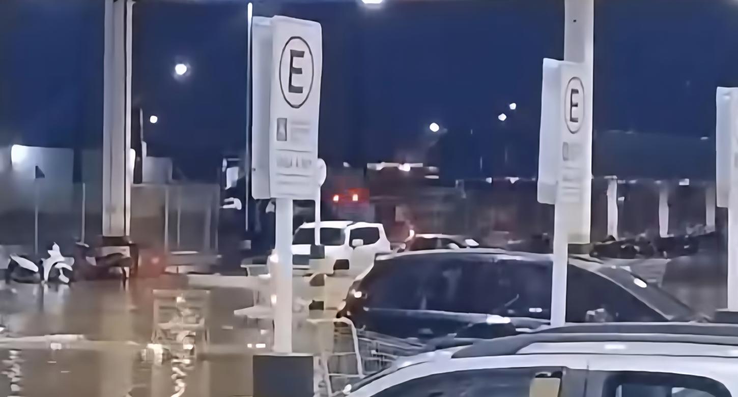 Homem perde a vida ao ser atingido por descarga elétrica em estacionamento de Petrolina-PE